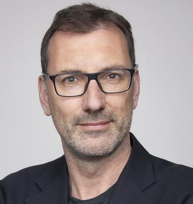 Giles headshot.jpeg
